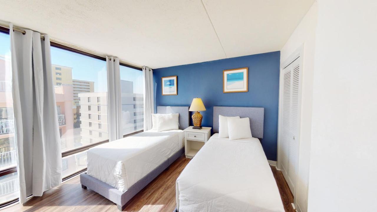 Willow Bay 301 Oceanfront Suite, Renovated Spring 2023 Desirable Golden Mile Location Apartment Myrtle Beach