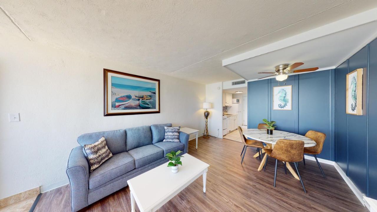 Apartment Willow Bay 301 Oceanfront Suite, Renovated Spring 2023 Desirable Golden Mile Location