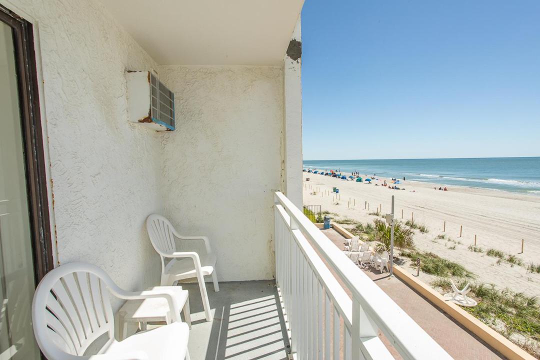 Recently Updated Oceanfront Studio- Sea Mist 20306