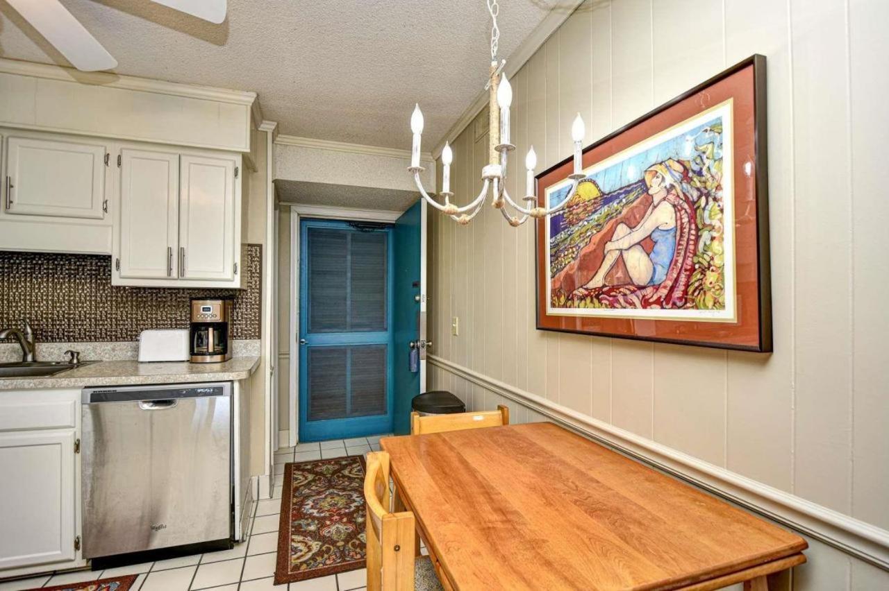 Stunning Oceanfront 2 Bedroom On The Golden Mile- Ocean Forest Villas B-210-sleeps 6! Myrtle Beach