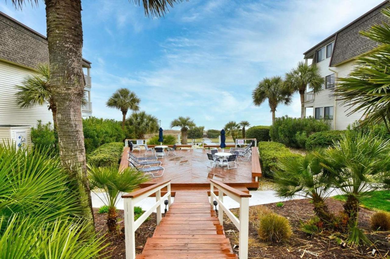 Stunning Oceanfront 2 Bedroom On The Golden Mile- Ocean Forest Villas B-210-sleeps 6! Myrtle Beach