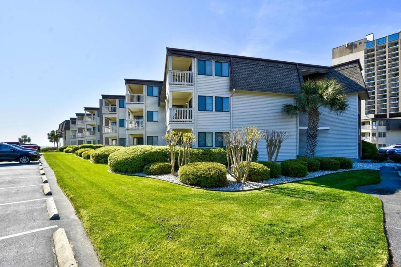 Stunning Oceanfront 2 Bedroom On The Golden Mile- Ocean Forest Villas B-210-sleeps 6! Holiday home
