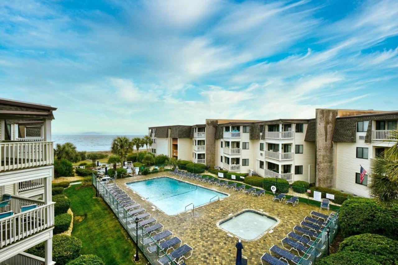 Stunning Oceanfront 2 Bedroom On The Golden Mile- Ocean Forest Villas B-210-sleeps 6! Holiday home Myrtle Beach