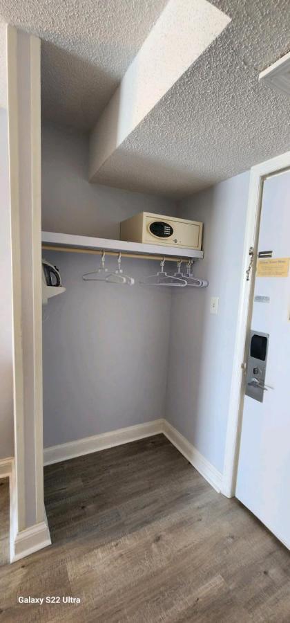 Oceanfront Efficiency T504 Apartment Myrtle Beach