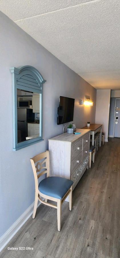 Oceanfront Efficiency T504 Apartment Myrtle Beach