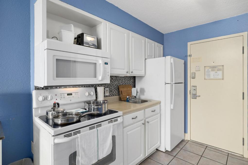 Holiday home Ocean View King Suite! Perfect For 4 Guests! Sea Mist Unit 51304