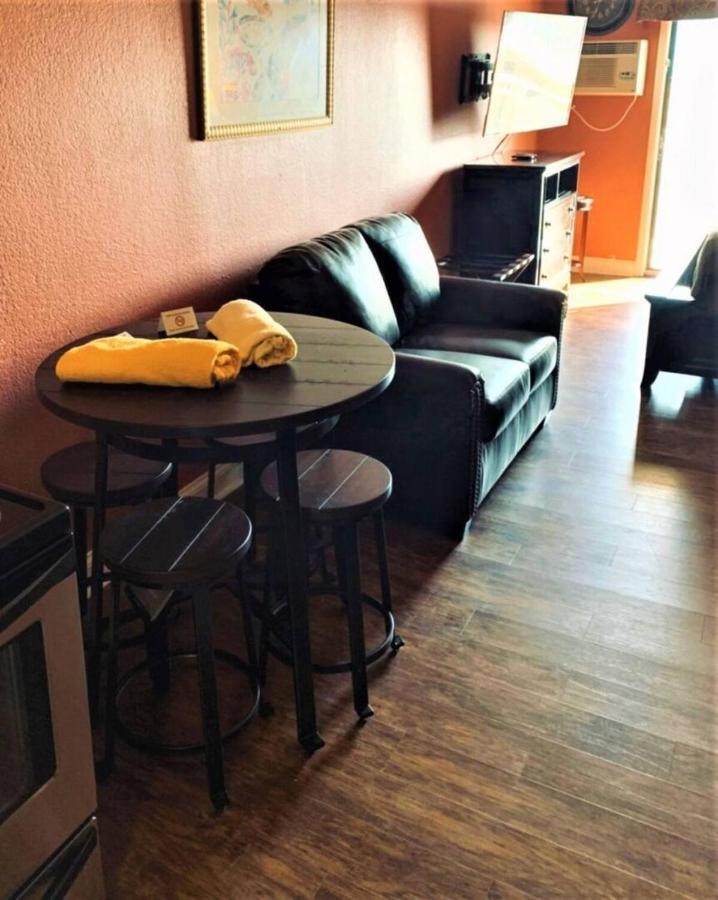 Ocean View King Suite! Perfect For 4 Guests! Sea Mist 50903 Holiday home
