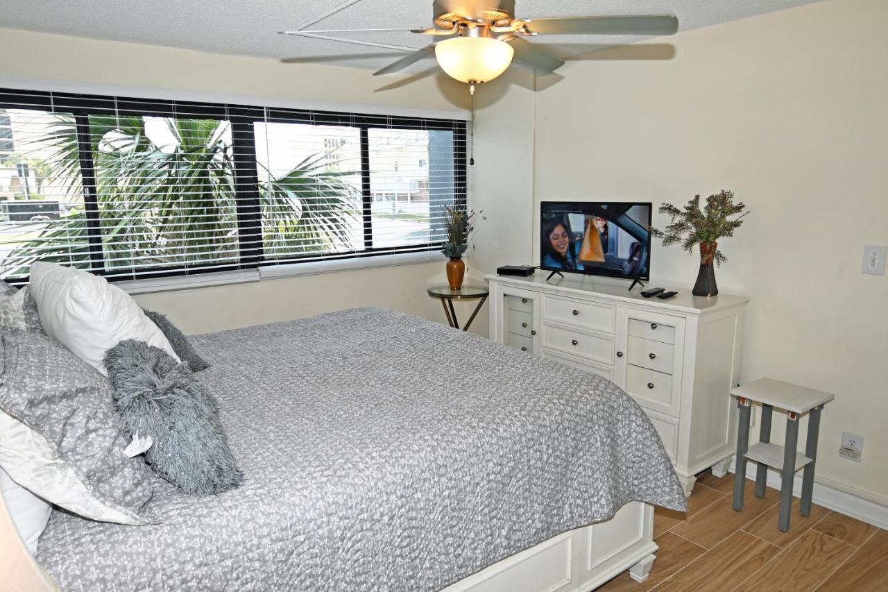 Oceanview 3-bedroom At Tower In Myrtle Apartment *