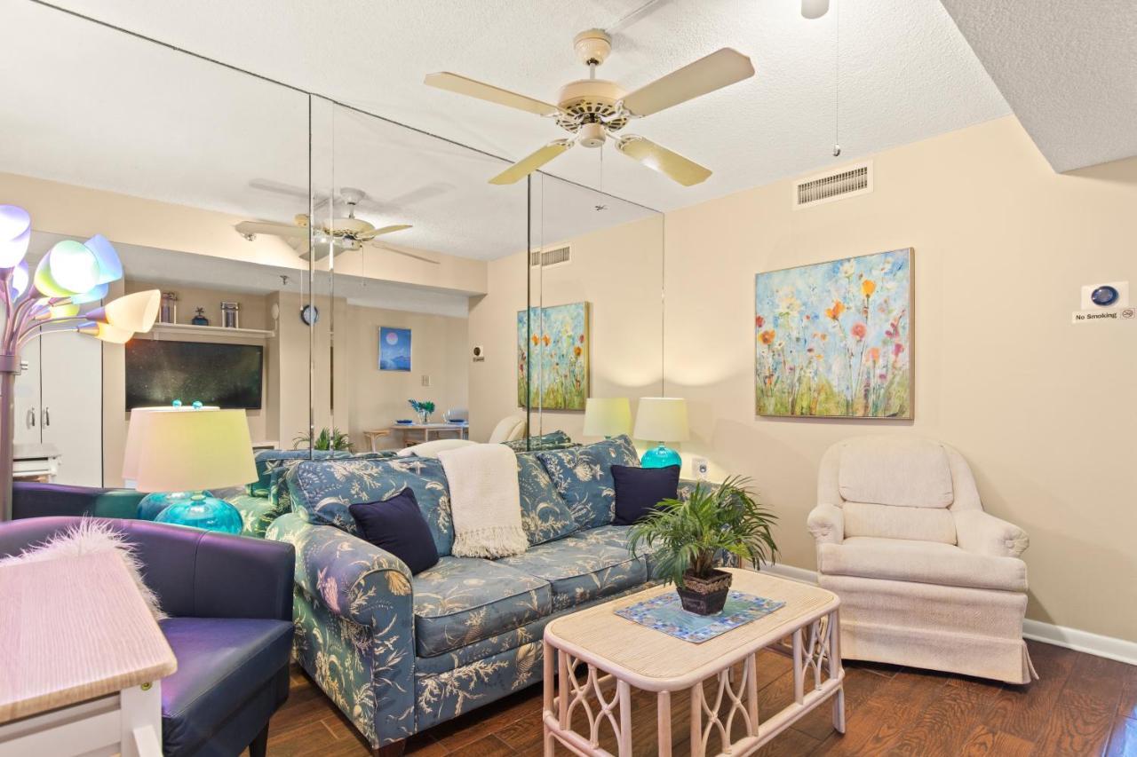 Cozy & Charming Oceanfront #803 @ Buena Vista