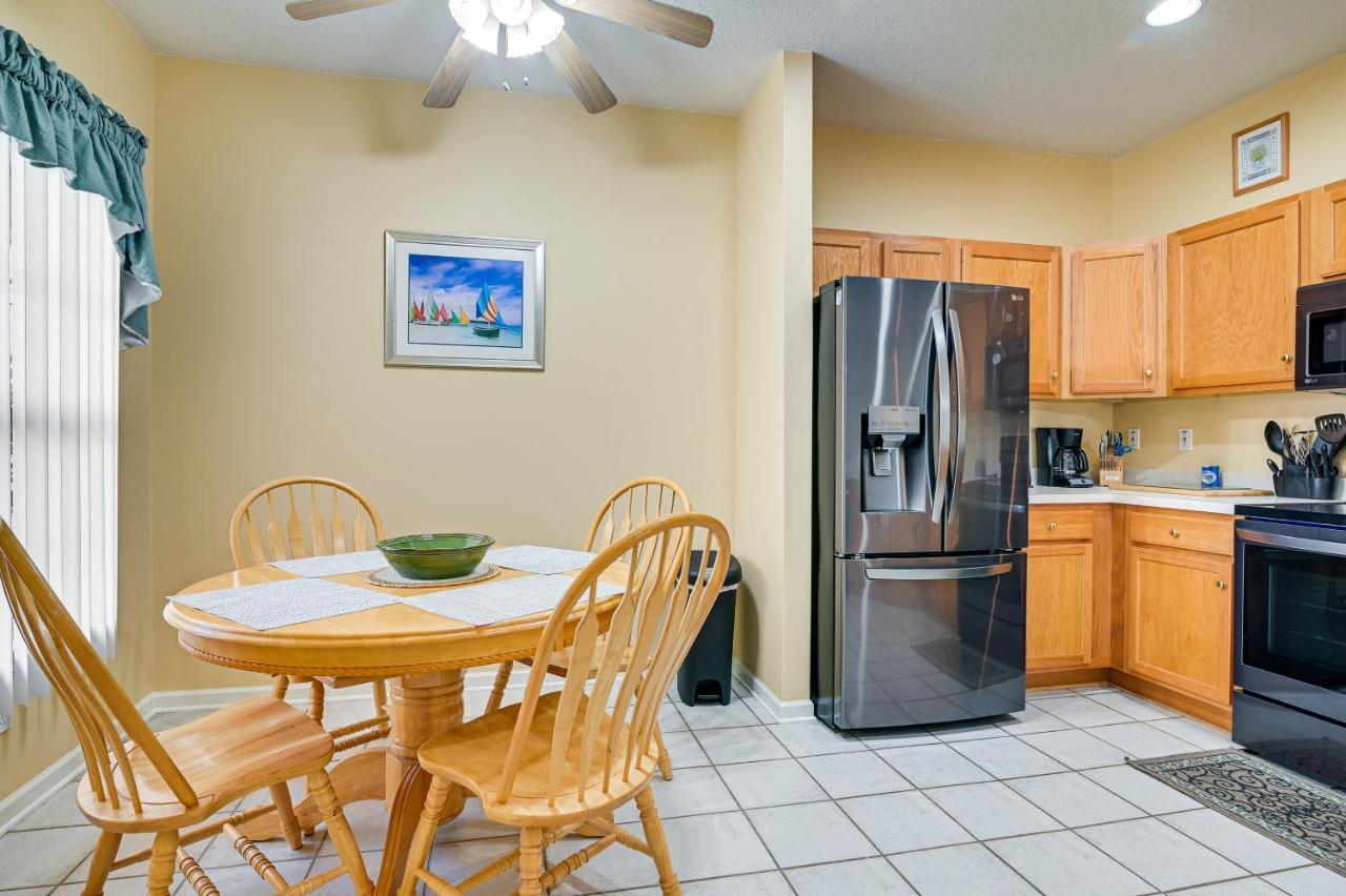 Myrtle Golf Courses And Pool Access!