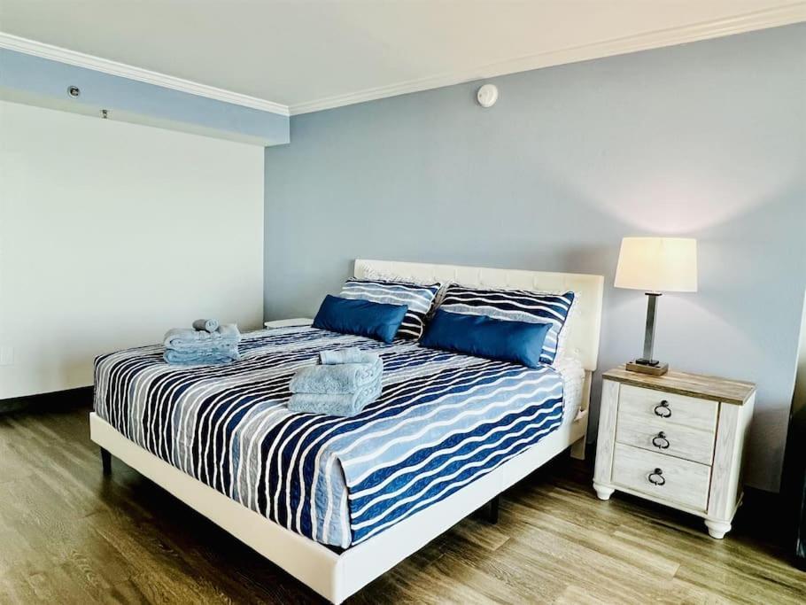 *oceanfront Sunny Fun*queen Beds *great Pools, Hot Tubs+*m44 Myrtle Beach