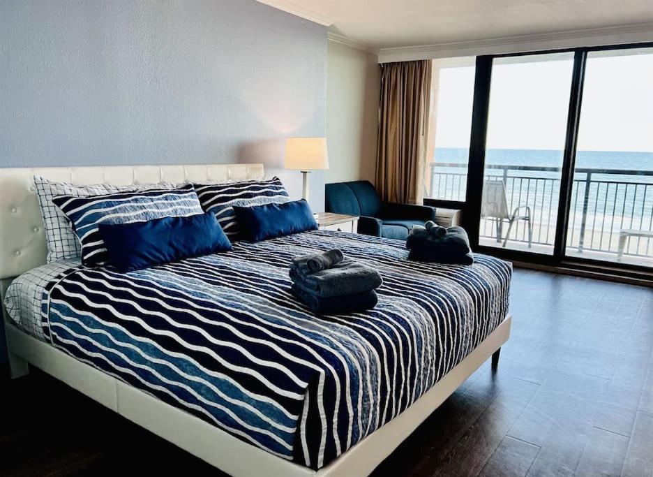 Apartment *oceanfront Sunny Fun*queen Beds *great Pools, Hot Tubs+*m44 *