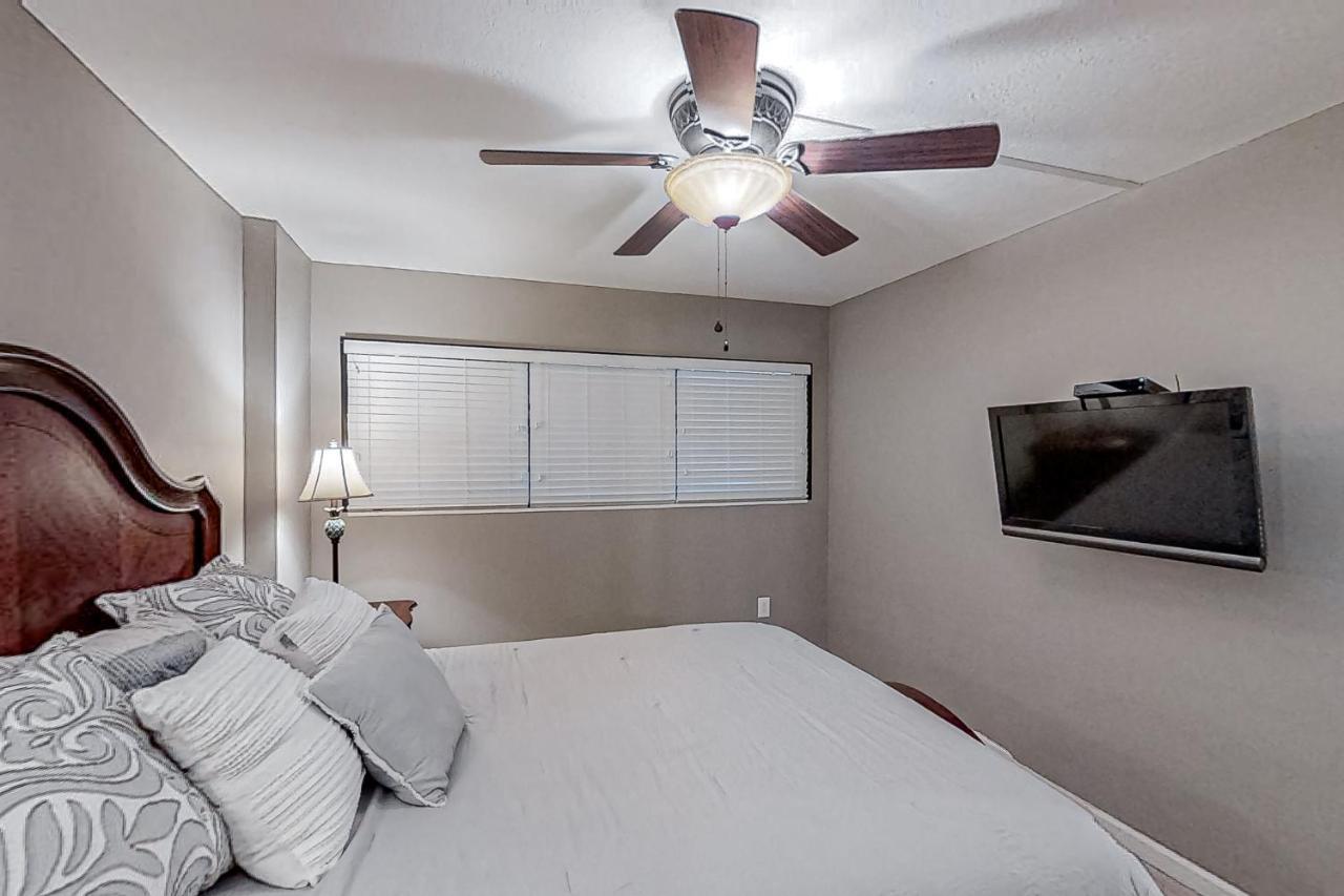 Apartment Shoreham Towers 3b *