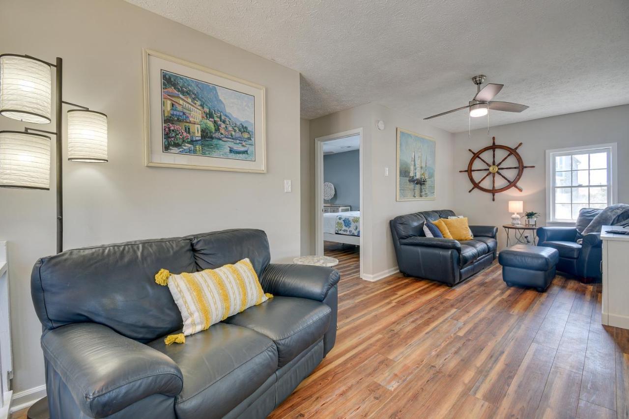 Coastal-chic Near Myrtle Beach, Walk To Ocean Holiday home Myrtle Beach
