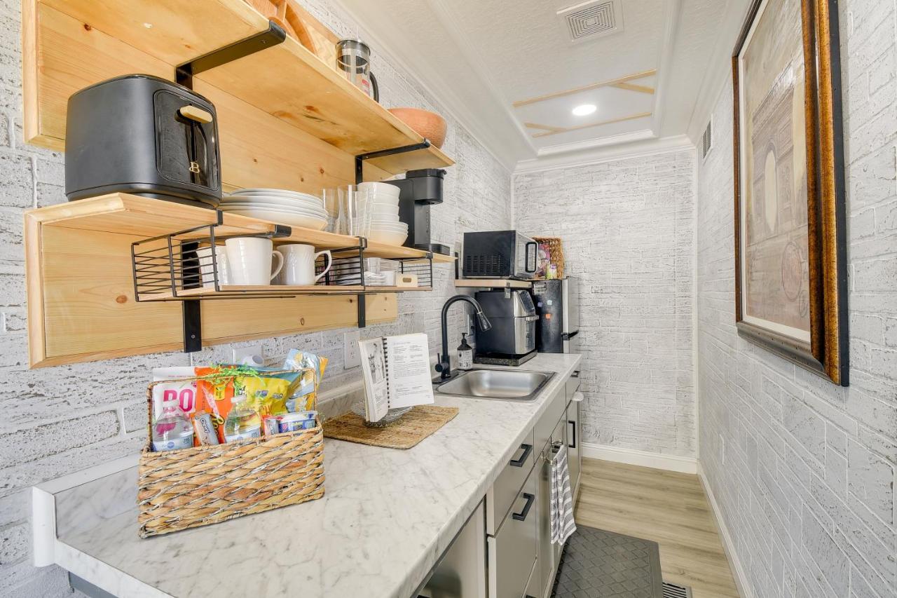 Adorable Studio About 1 Mi To Cherry Grove Beach!