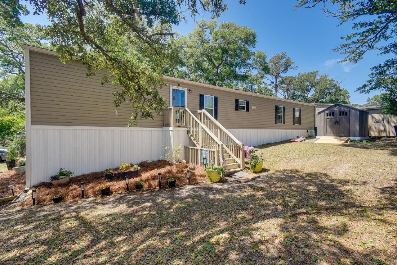 Apartment Adorable Studio About 1 Mi To Cherry Grove Beach!