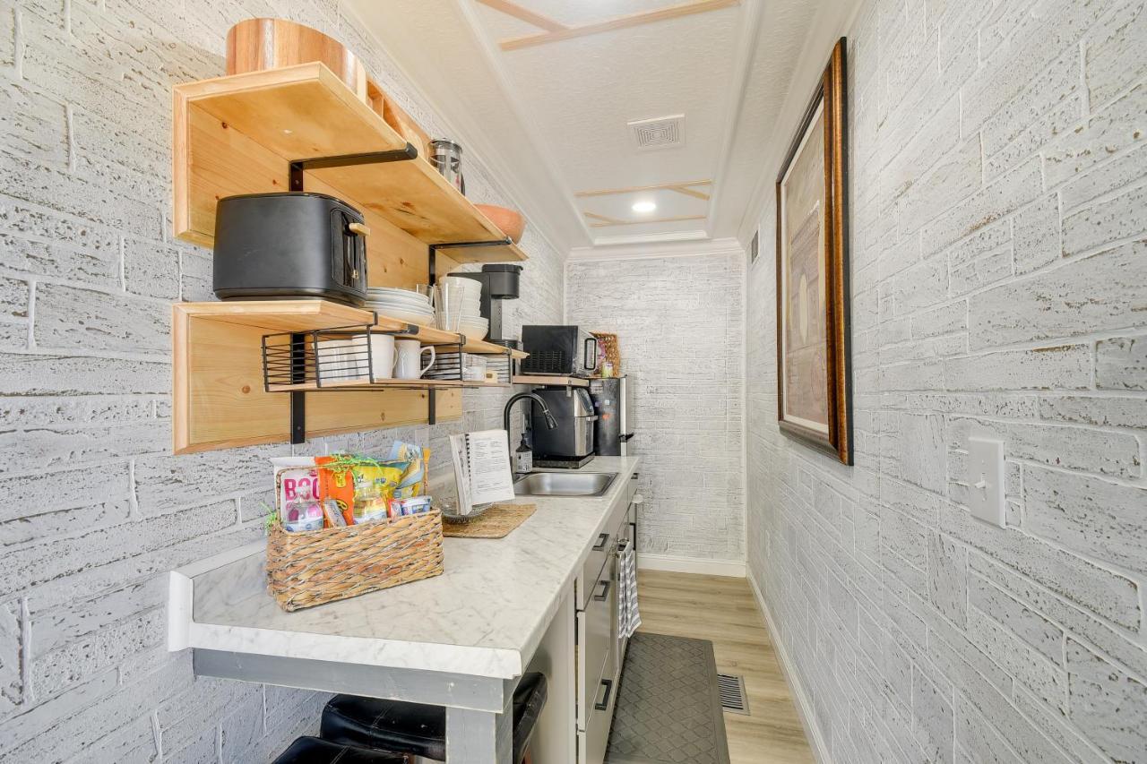 Adorable Studio About 1 Mi To Cherry Grove Beach! *