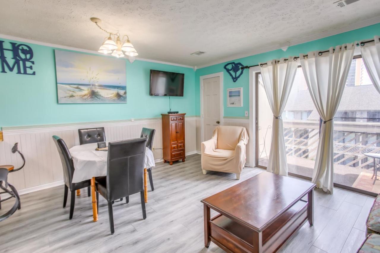 Apartment Myrtle Private Balcony With Pool View!