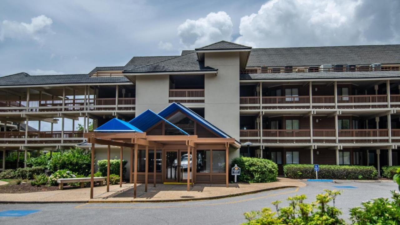 Kingston Laurel Court #112 - Seaclusion