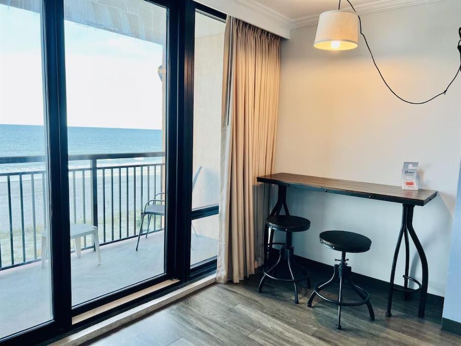 *oceanfront Sunny Fun*queen Beds *great Pools, Hot Tubs+*m44