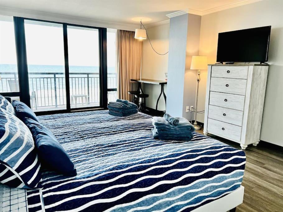 *oceanfront Sunny Fun*queen Beds *great Pools, Hot Tubs+*m44 Apartment Myrtle Beach