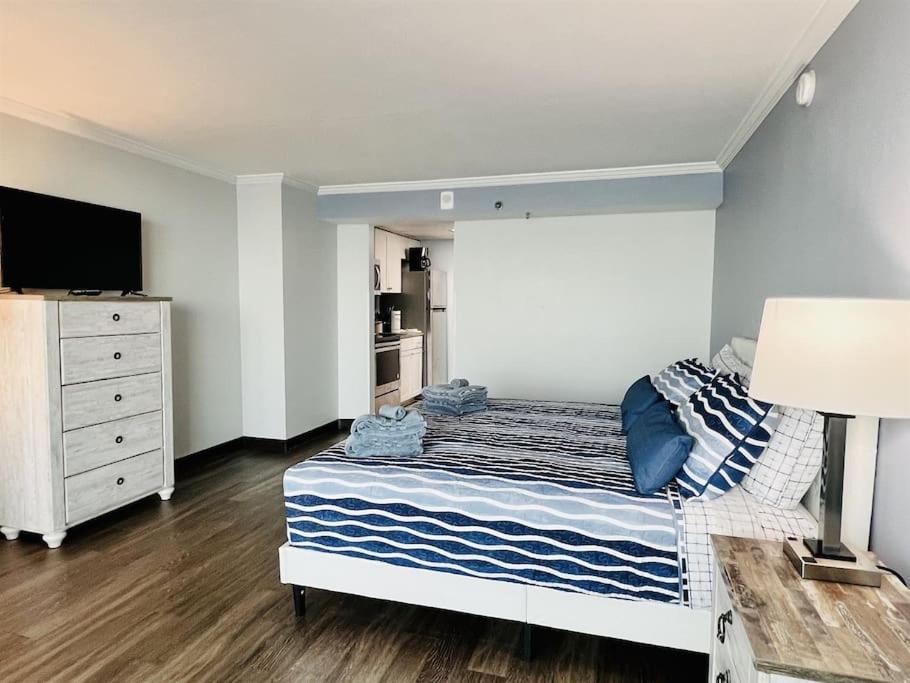 *oceanfront Sunny Fun*queen Beds *great Pools, Hot Tubs+*m44