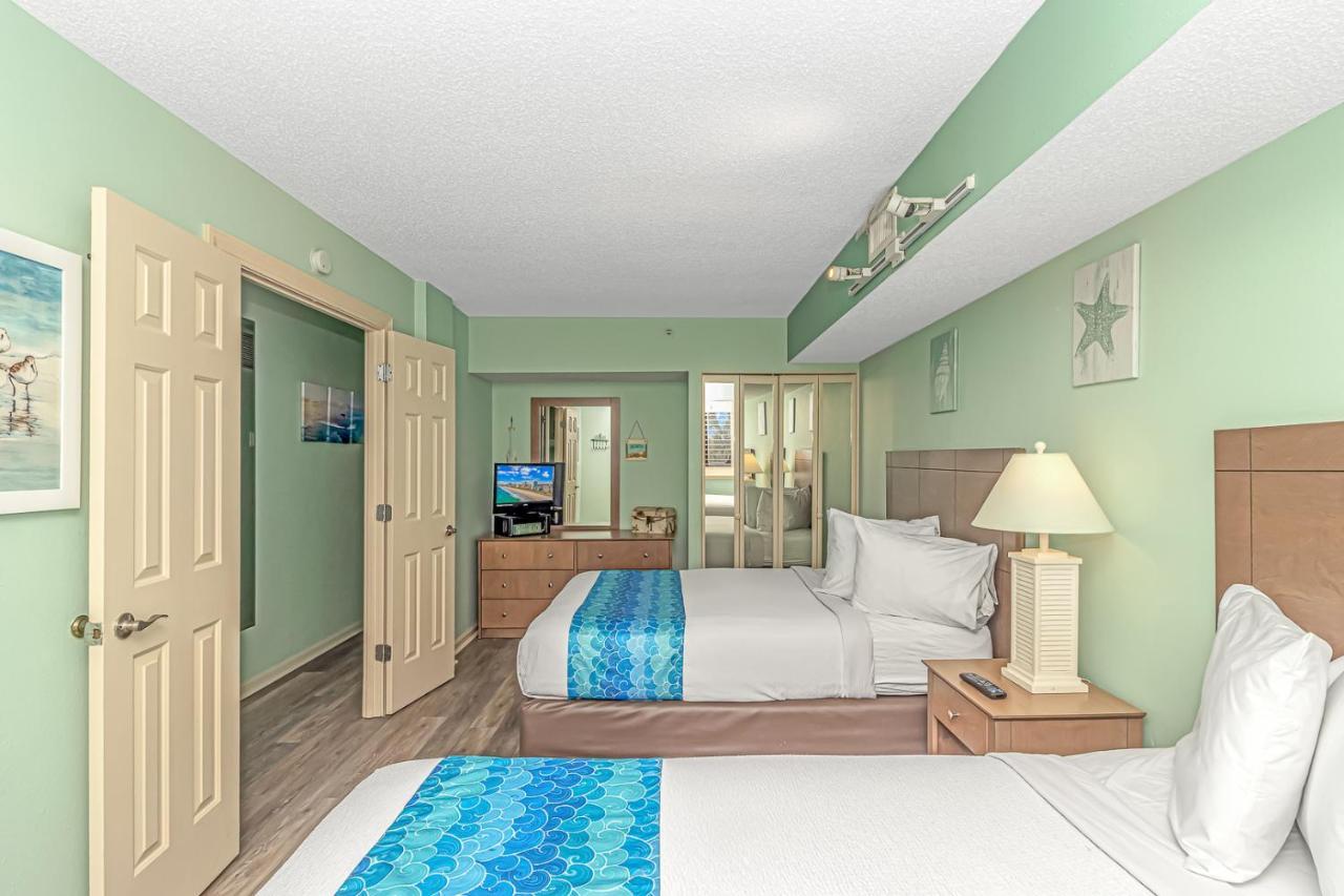 Holiday home Colony Unit 208, Beautiful Oceanfront Condo, 1 Bedroom, 1 Bath Perfect For 6 *