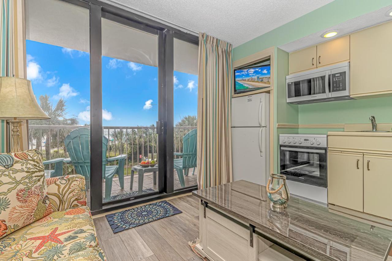 Colony Unit 208, Beautiful Oceanfront Condo, 1 Bedroom, 1 Bath Perfect For 6 Holiday home