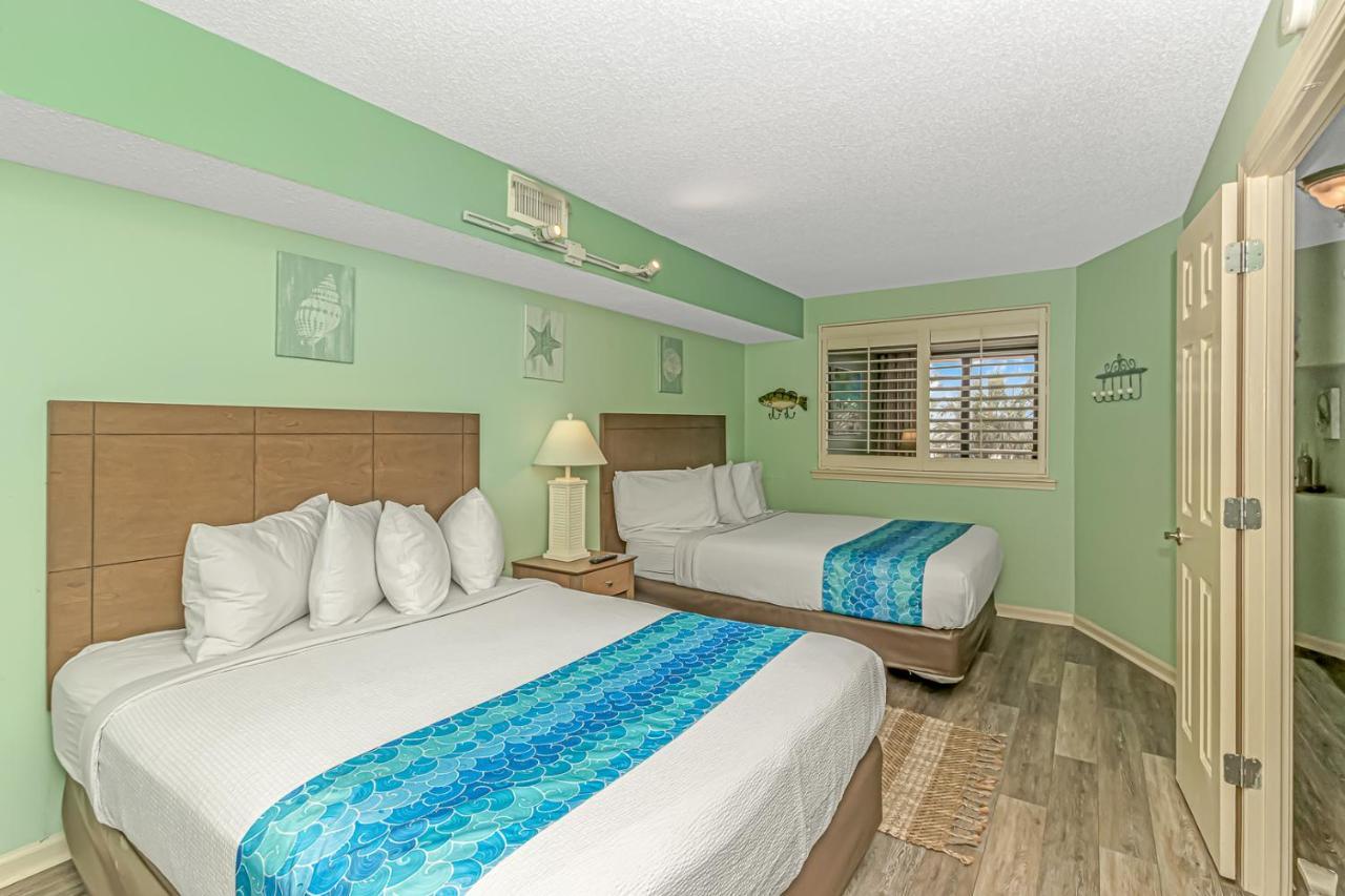 Colony Unit 208, Beautiful Oceanfront Condo, 1 Bedroom, 1 Bath Perfect For 6 *