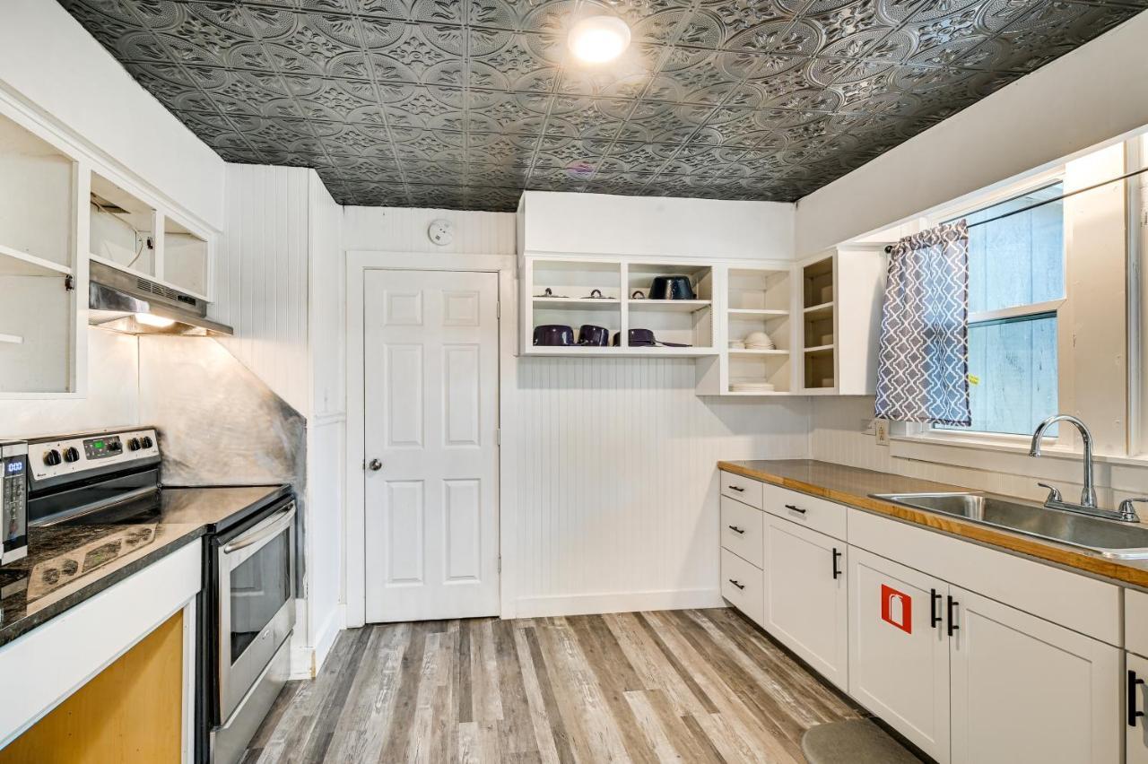 Holiday home Myrtle Abode Near Amusement Parks And Beaches!
