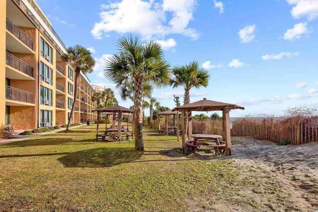 Beautiful Ocean Views, On 15th Floor! Aparthotel
