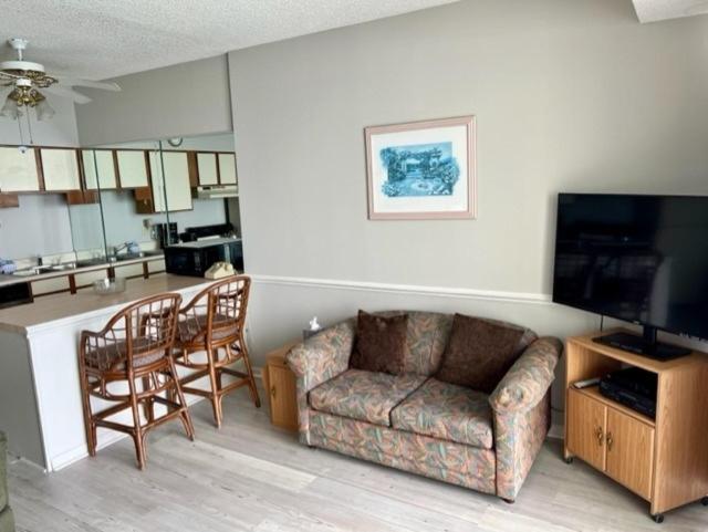 Royal Garden 1510 Apartment *