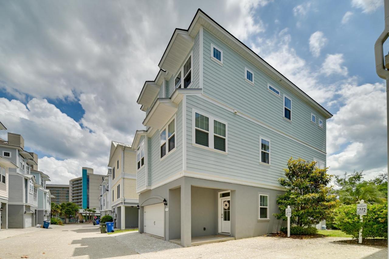 Breezy Myrtle Getaway, 1 Block To Beach! Holiday home Myrtle Beach