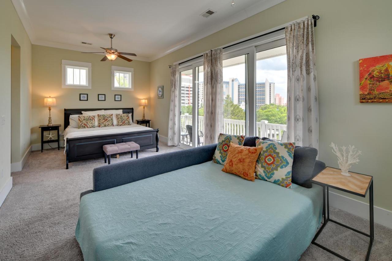 Breezy Myrtle Getaway, 1 Block To Beach! * Myrtle Beach