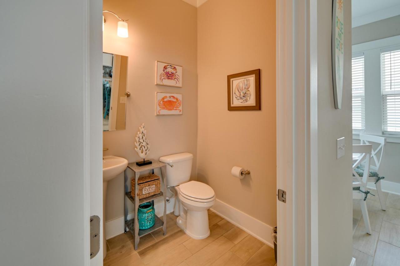 Holiday home Breezy Myrtle Getaway, 1 Block To Beach! Myrtle Beach