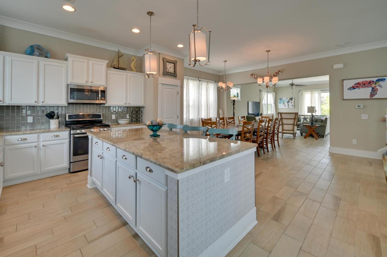 Holiday home Breezy Myrtle Getaway, 1 Block To Beach!
