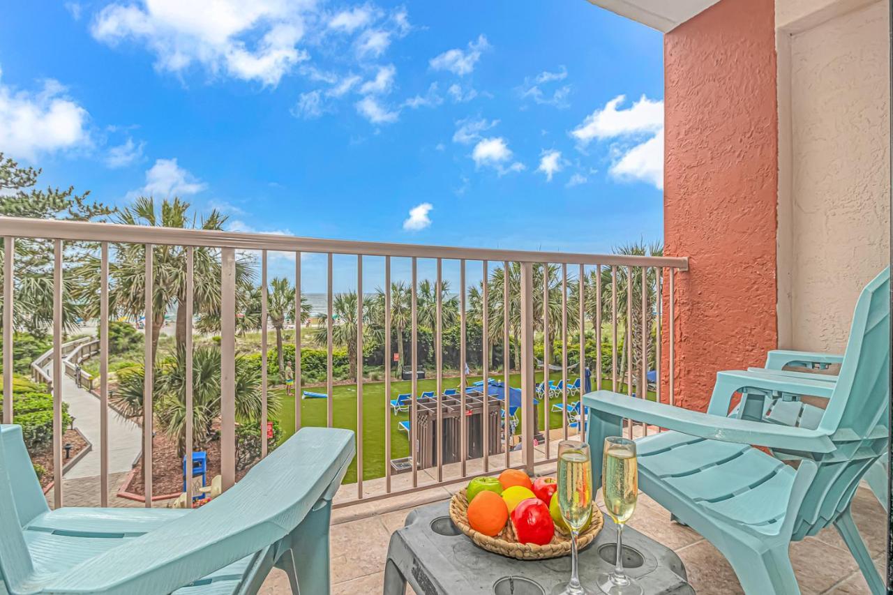 Holiday home Colony Unit 208, Beautiful Oceanfront Condo, 1 Bedroom, 1 Bath Perfect For 6 *