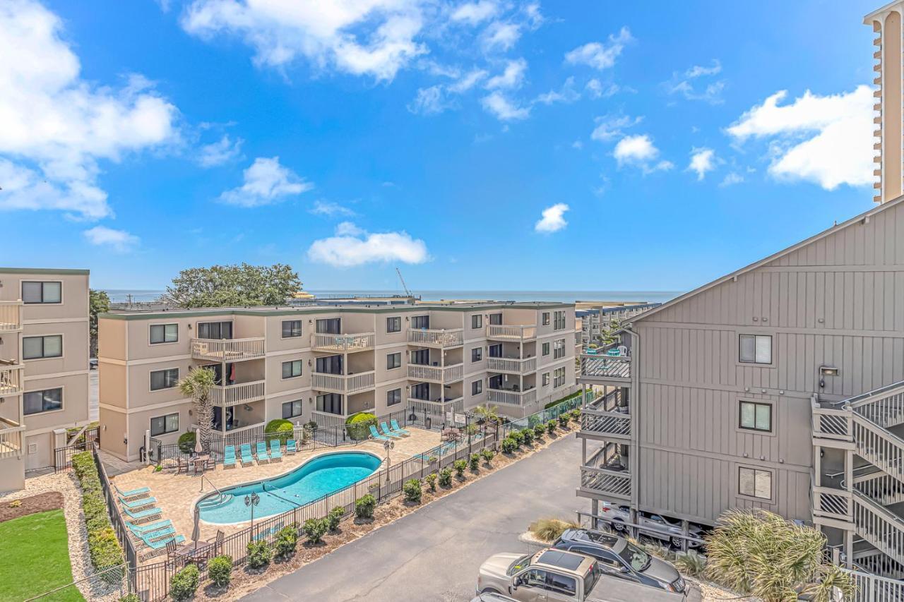 Holiday home Fully Furnished Ocean View Two Bedroom Condo-shipwatch Pointe 1- 319g Myrtle Beach