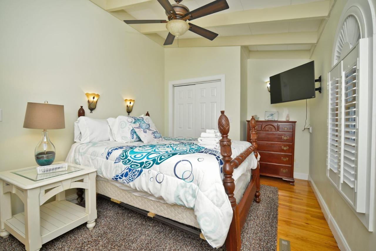 Holiday home R&r House! Huge W Sun Deck In Famous Cherry Grove