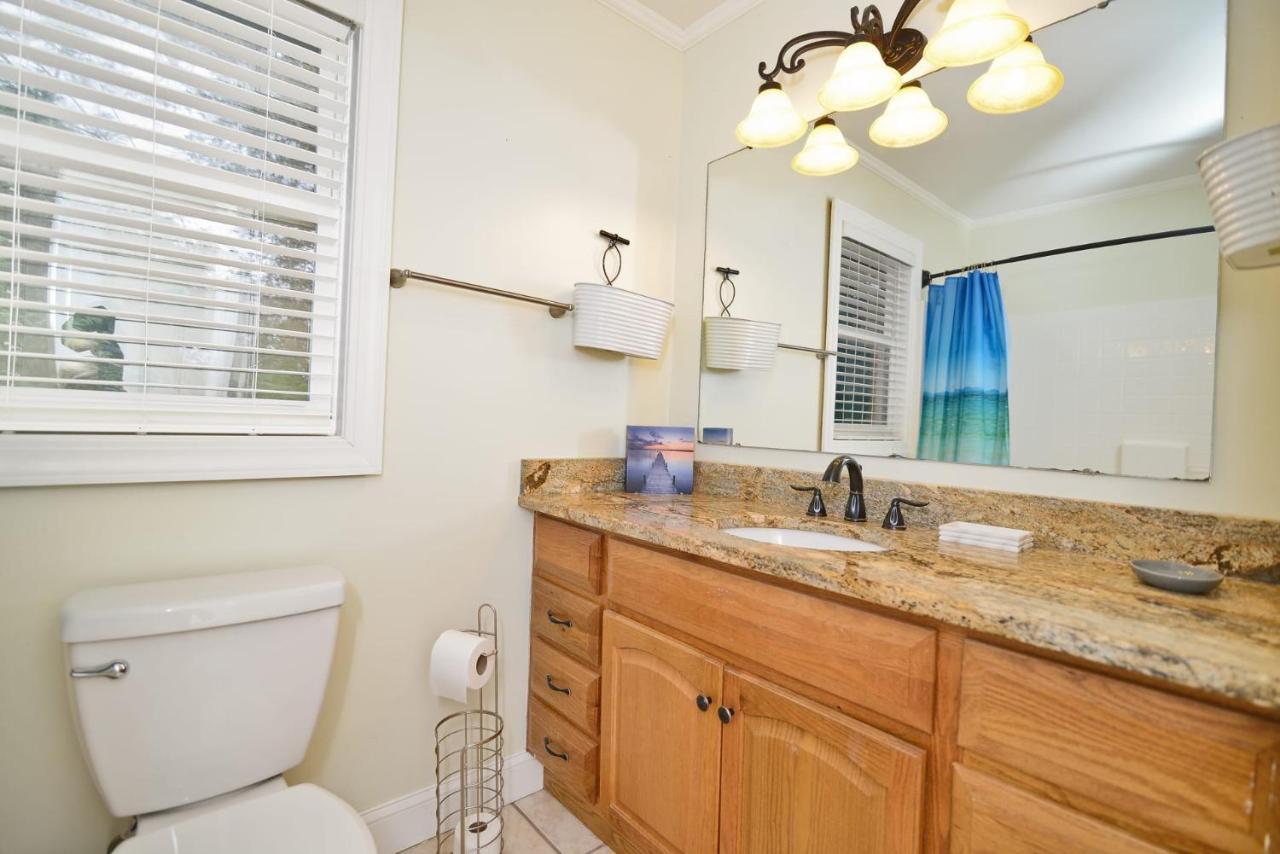 R&r House! Huge W Sun Deck In Famous Cherry Grove Holiday home *