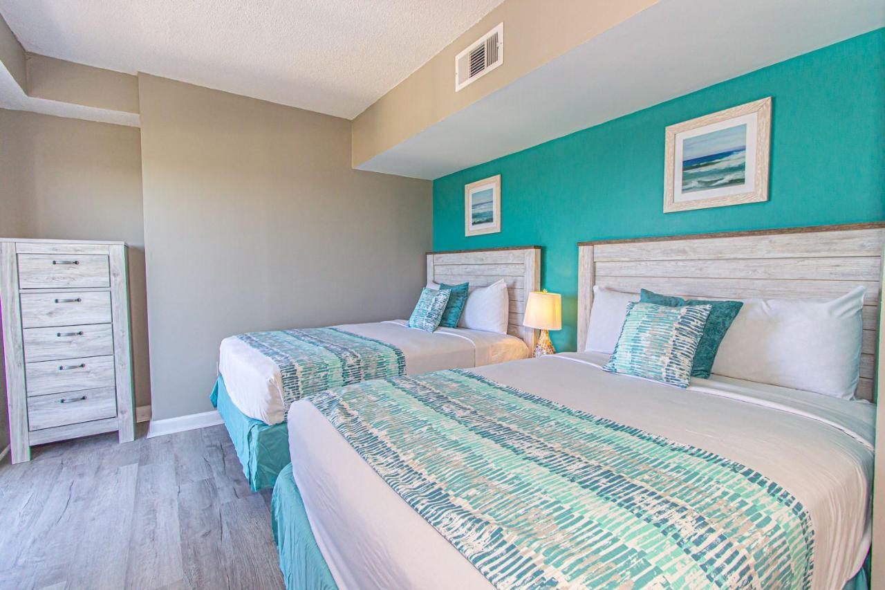 Immaculate 2 Bedroom With Stunning Views! Palace 2113 *
