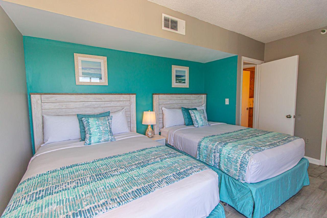 Immaculate 2 Bedroom With Stunning Views! Palace 2113 *