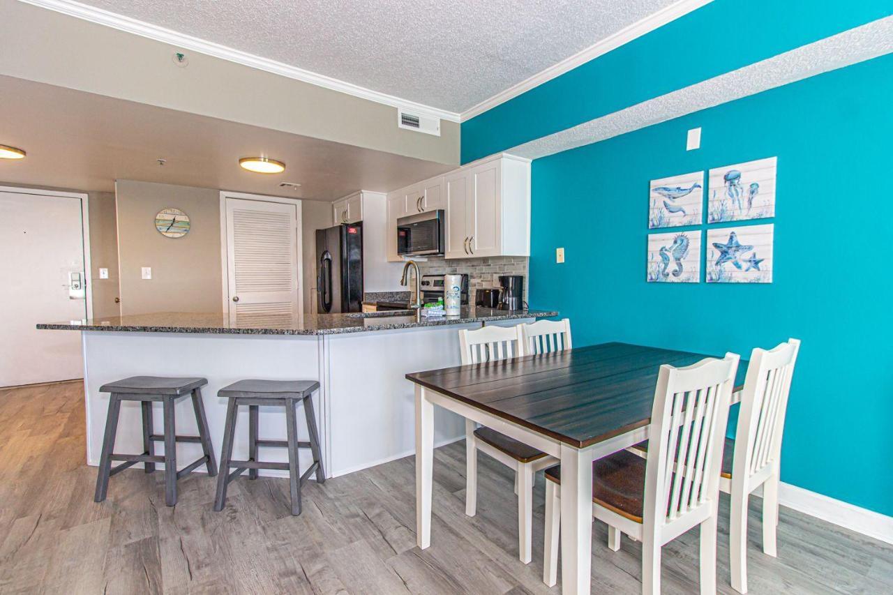 Immaculate 2 Bedroom With Stunning Views! Palace 2113
