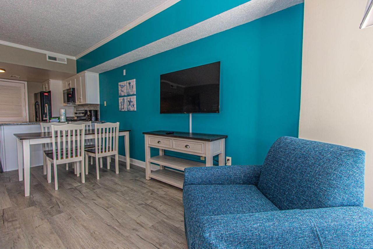 Immaculate 2 Bedroom With Stunning Views! Palace 2113