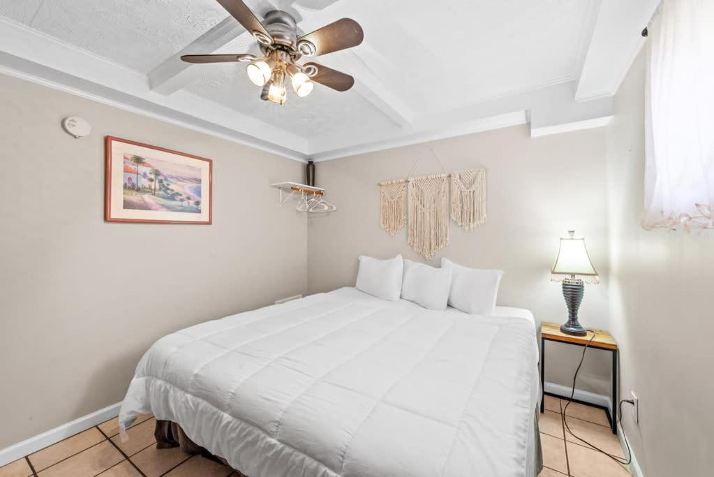 Apartment Beach Life 1br W Pool Parking Pets Allowed 7 *