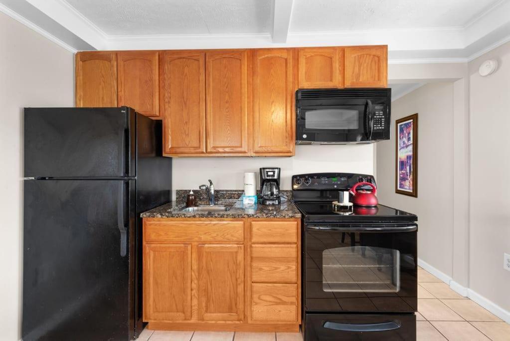 Perfect Location 1br Pool Parking Outside Area 8 Apartment *