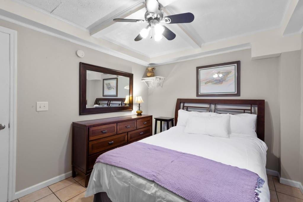 Perfect Location 1br Pool Parking Outside Area 8