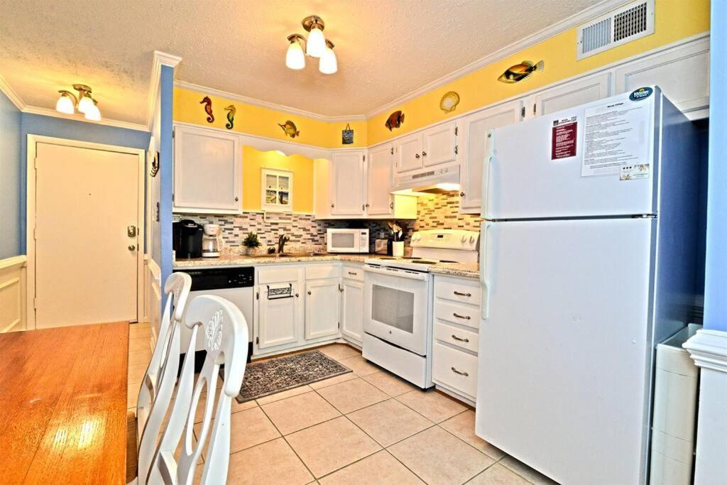 Wow Oceanfront With Ocean View Balcony Pool Amazing Location