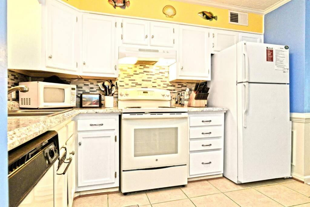 Wow Oceanfront With Ocean View Balcony Pool Amazing Location Holiday home