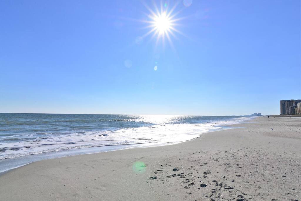 Holiday home Wow Oceanfront With Ocean View Balcony Pool Amazing Location *